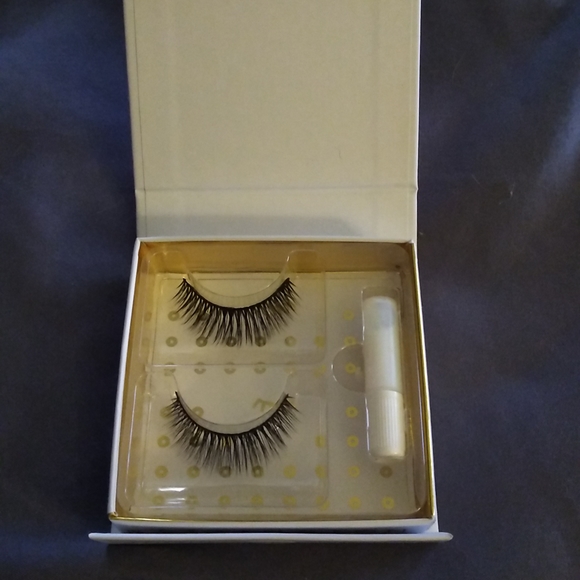 Battington eyelashes - Picture 4 of 4